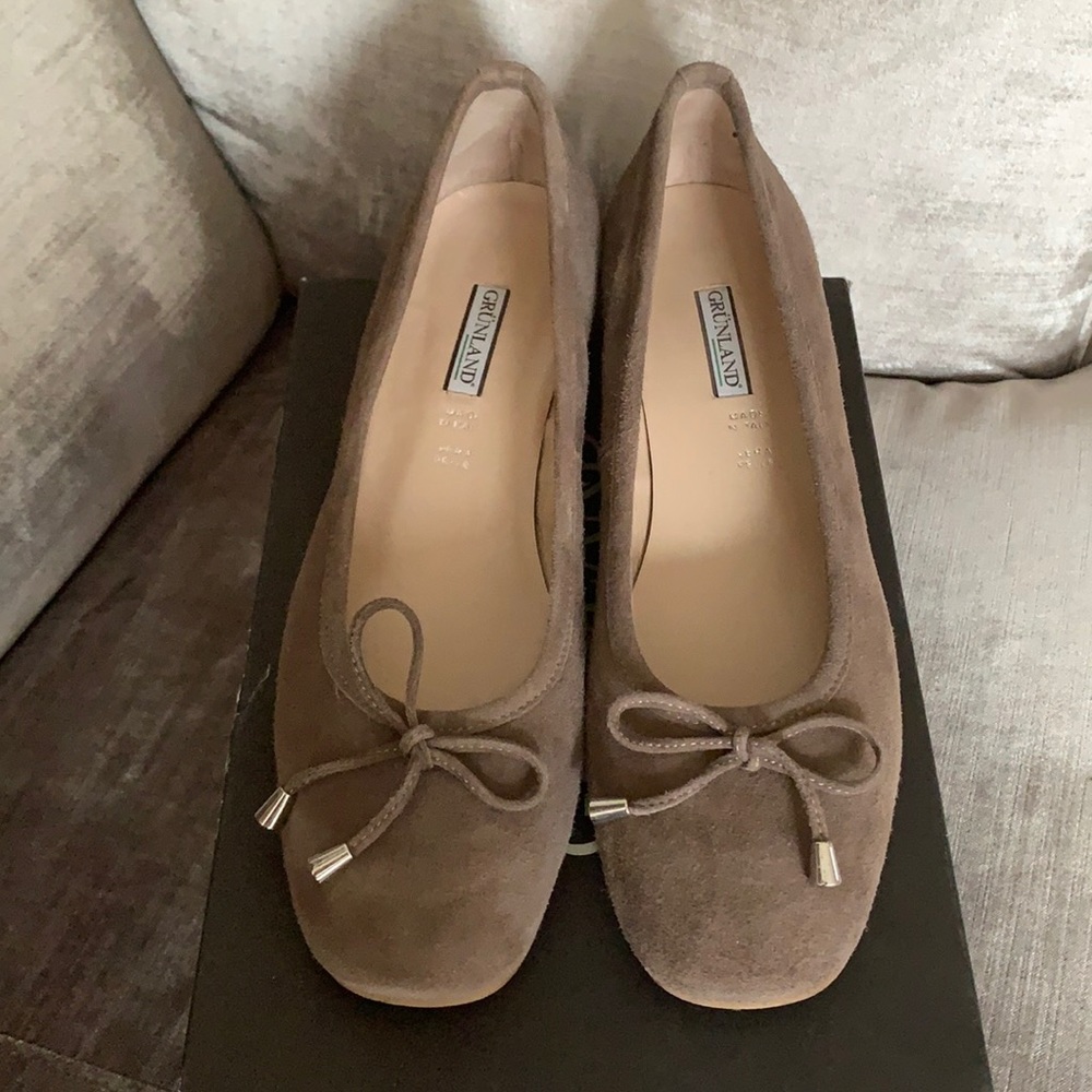 Grünland Taupe Suede Flats - Host Pick!!